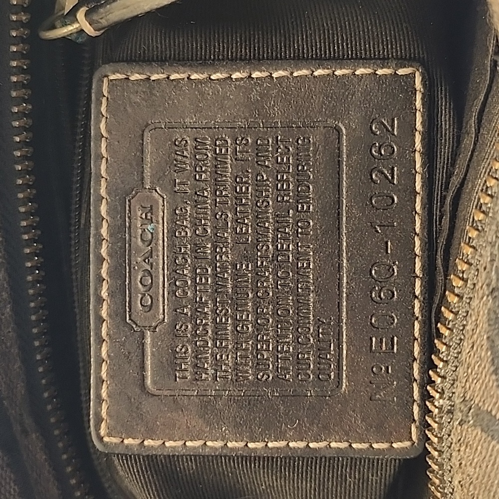 Coach Y2K Elegant  Hamptons Hobo Mobwife  Shoulder Bag - Picture 13 of 16